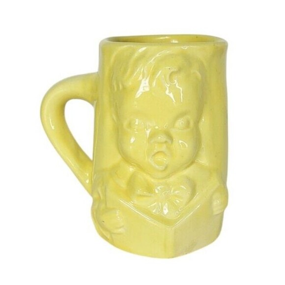 Vintage 1940s Yellow Little Choir Boy Singer Ceramic Religious Coffee Mug RARE - Picture 6 of 8